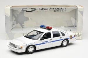 Chevrolet Caprice Cheyenne ポリス UT Models 1:18 21025 メタル - 画像 6/6