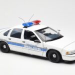 Chevrolet Caprice Sebring ポリス UT Models 1:18 - image 4 of 6