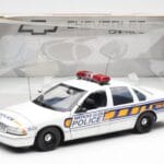 Chevrolet Caprice Watkins Glen ポリス UT Models 1:18 - image 6 of 6