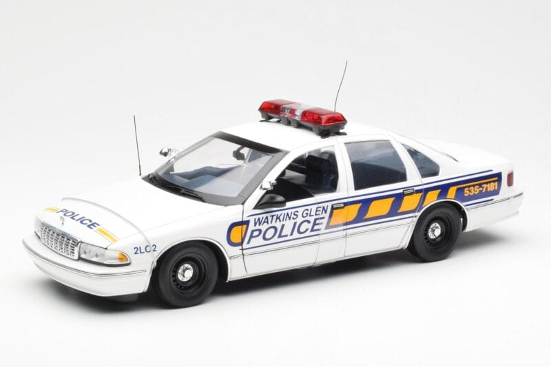Chevrolet Caprice Watkins Glen ポリス UT Models 1:18