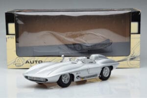 Chevrolet Corvette C1 Stingray Concept AUTOart 1:18 71000 メタル - 画像 8/8