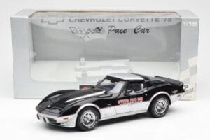 Chevrolet Corvette C3 Pace Car Indianapolis 500 1978 UT Models 1:18 21070 メタル - 画像 6/6
