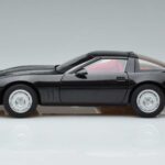 Chevrolet Corvette C4 ブラック AUTOart 1:18 71242 メタル - image 5 of 8