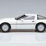 Chevrolet Corvette C4 ホワイト AUTOart 1:18 71243 メタル - image 5 of 8