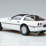 Chevrolet Corvette C4 ホワイト AUTOart 1:18 71243 メタル - image 7 of 8