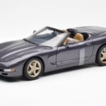 Chevrolet Corvette C5 コンバーチブル パープル パール メタリック UT Models 1:18
