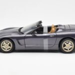 Chevrolet Corvette C5 コンバーチブル パープル パール メタリック UT Models 1:18 - image 3 of 6