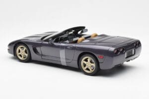 Chevrolet Corvette C5 コンバーチブル パープル パール メタリック UT Models 1:18 21010 メタル - 画像 5/6