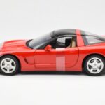 Chevrolet Corvette C5 ハードトップ レッド UT Models 1:18 - image 3 of 6