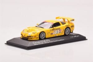 Chevrolet Corvette C5R #3 O. Gavin / J. O'Connell / R. Fellows Sebring 12 Hours 2003 Minichamps 1:43 400031403 メタル - 画像 2/4