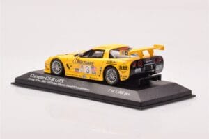 Chevrolet Corvette C5R #3 O. Gavin / J. O'Connell / R. Fellows Sebring 12 Hours 2003 Minichamps 1:43 400031403 メタル - 画像 3/4