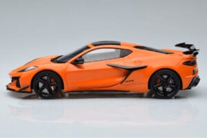 Chevrolet Corvette C8 Z06 オレンジ GT Spirit 1:18 GT417 レジン - 画像 3/6