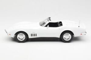 Chevrolet Corvette C3 カブリオレ Can-Am ホワイト Norev 1:18 189038 メタル - 画像 3/6