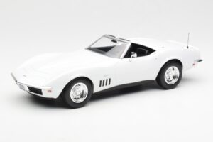 Chevrolet Corvette C3 カブリオレ Can-Am ホワイト Norev 1:18