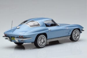 Chevrolet Corvette C2 Sting Ray ブルー Norev 1:18 189050 メタル - 画像 2/6