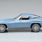 Chevrolet Corvette C2 Sting Ray ブルー Norev 1:18 - image 3 of 6