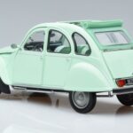 Citroen 2CV 6 Club グリーン Norev 1:18 181486 メタル - image 6 of 7