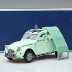 Citroen 2CV 6 Club グリーン Norev 1:18 181486 メタル - image 7 of 7