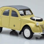 Citroen 2CV Sahara イエロー Otto 1:18 - image 4 of 6
