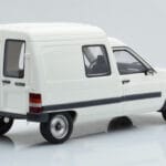 Citroen C15 D ホワイト Otto 1:18 - image 2 of 6