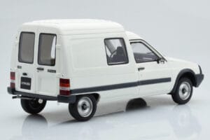 Citroen C15 D ホワイト Otto 1:18 OT956 レジン - 画像 2/6