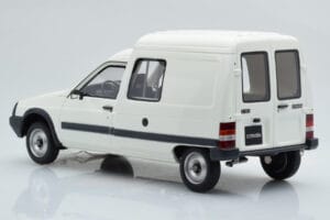 Citroen C15 D ホワイト Otto 1:18 OT956 レジン - 画像 5/6