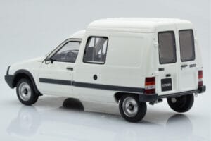 Citroen C15 E ホワイト Otto 1:18 OT956B レジン - 画像 4/6