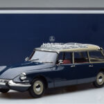 Citroen ID 19 Break Orient ブルー Norev 1:18 - image 9 of 9