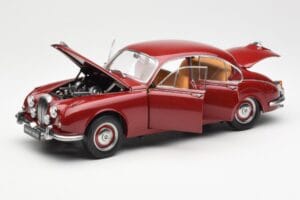 Daimler 250 V8 レッド Paragon 1:18 PA-98312 メタル - 画像 2/8
