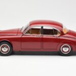 Daimler 250 V8 レッド Paragon 1:18 - image 4 of 8