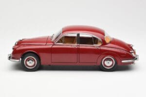 Daimler 250 V8 レッド Paragon 1:18 PA-98312 メタル - 画像 4/8