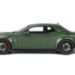 Dodge Challenger R/T SCAT Pack Widebody グリーン GT Spirit 1:18 - image 3 of 5