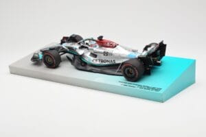 Mercedes AMG Petronas W13 E Performance #63 G. Russell Brazilian GP 1st Win 2022 Minichamps 1:18 113222163 レジン - 画像 3/4