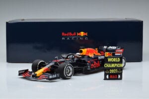 Red Bull Racing RB16B #33 M. Verstappen Abu Dhabi GP F1 World Champion 2021 Minichamps 1:18 110212333 メタル - 画像 6/6