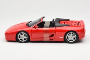 Ferrari F355 Spider レッド UT Models 1:18 180074030 メタル - 画像 3/6