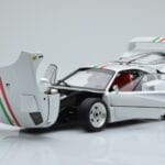 Ferrari F40 パールホワイト Italy Kyosho 1:18 - image 2 of 8
