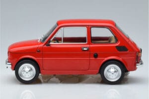 Fiat 126 レッド MCG 1:18 MCG18323 メタル - 画像 3/6