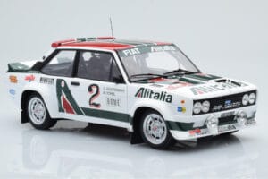 Fiat 131 Abarth Alitalia #2 W. Röhrl / C. Geistdörfer Rally Monte Carlo 1978 Kyosho 1:18 08376G メタル - 画像 6/10