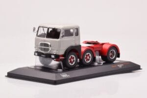 Fiat 690 T1 ホワイト IXO 1:43 TR176 メタル - 画像 3/4