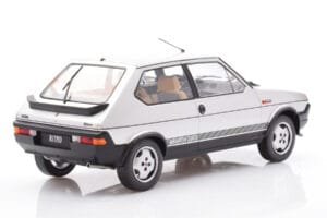 Fiat Ritmo TC 125 Abarth シルバー MCG 1:18 MCG18417 メタル - 画像 2/6