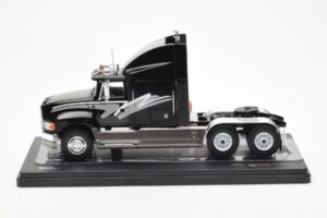 Ford Aeromax ブラック IXO 1:43