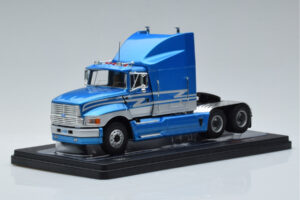 Ford Aeromax ブルー IXO 1:43 TR127