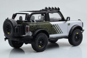 Ford Bronco RTR アイコニックシルバー GT Spirit 1:18 GT404 レジン - 画像 2/6