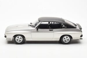 Ford Capri Mk2 X-Pack シルバー MCG 1:18 MCG18349 メタル - 画像 3/6