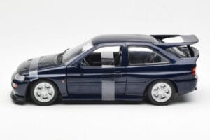 Ford Escort RS Cosworth ブルーメタリック UT Models 1:18 180082101-R1 メタル - 画像 3/6