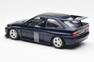 Ford Escort RS Cosworth ブルーメタリック UT Models 1:18 180082101-R1 メタル - 画像 4/6