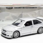Ford Escort RS Cosworth ストリートカー シルバー UT Models 1:18 - image 2 of 6