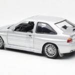 Ford Escort RS Cosworth ストリートカー シルバー UT Models 1:18 - image 4 of 6