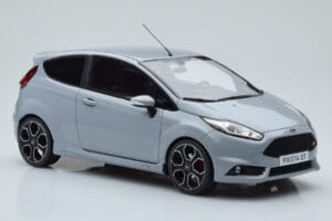 Ford Fiesta ST2000 グレー Otto 1:18 OT985 レジン - 画像 4/6