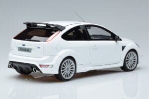 Ford Focus RS Mk2 ホワイト Otto 1:18 OT977 レジン - 画像 2/6